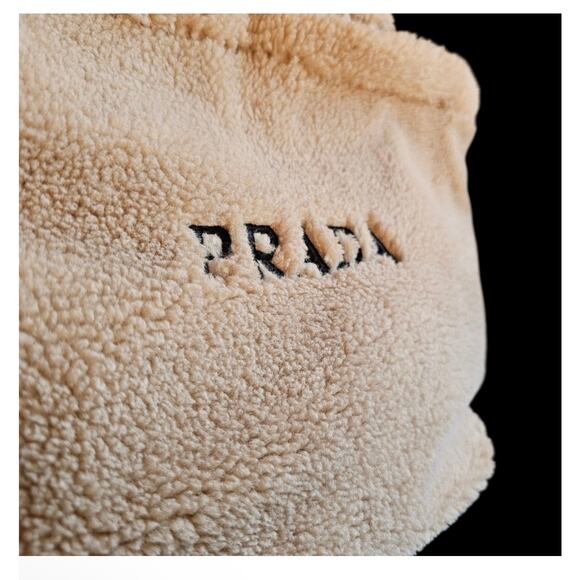 NEW Prada Beauty Teddy Sherpa Tote VIP GWP - Picture 4 of 9